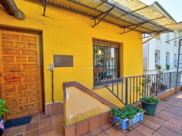 Casa en venta en Lena. Casas.
