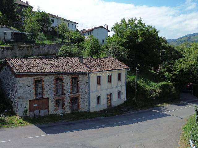 Casa en venta en Lena. Casas.