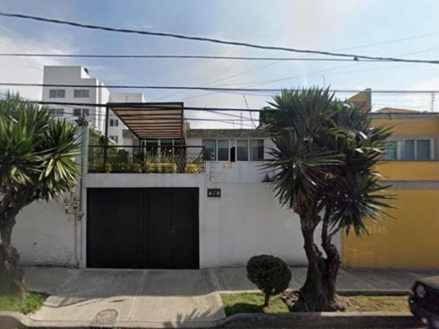 CASA EN VENTA EN LETRAN VALLE