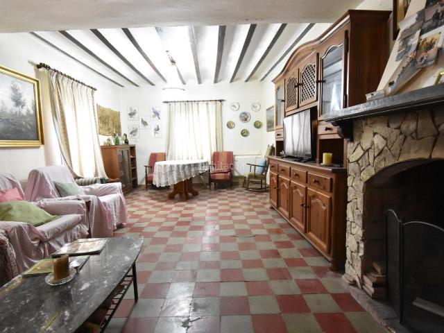 Casa en venta en Liétor. Enorme Finca de caza con vivienda y extras en Lietor Albacete. Casas.
