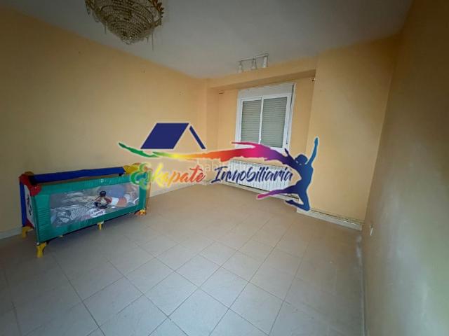 Casa en venta en Lillo. Bar con Vivienda El campanillo, Lillo Toledo. Casas.