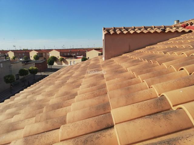 Casa en venta en Lillo. Casa 590 m2 en parcela 315 m2.+ local comercial150. Casas.