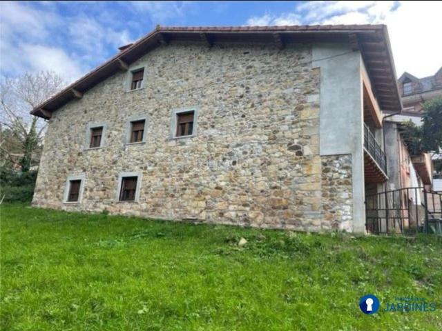 Casa en venta en Limpias. CASA CON IMPRESIONANTE TERRENO URBANIZABLE. Casas.
