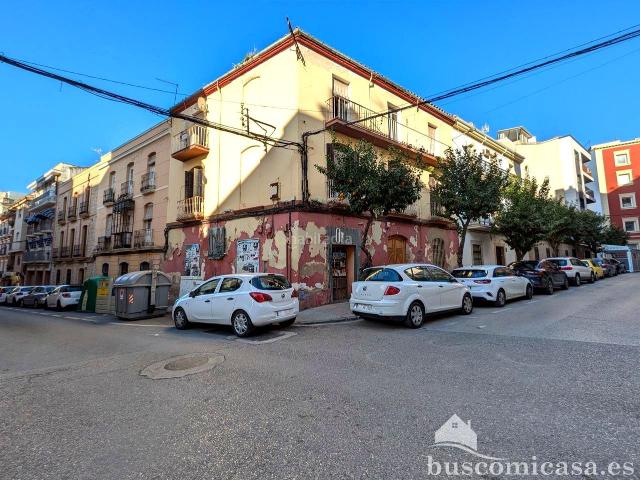 Casa en venta en Linares, Centro ciudad. Casa para reformar o terreno para construir. Casas.
