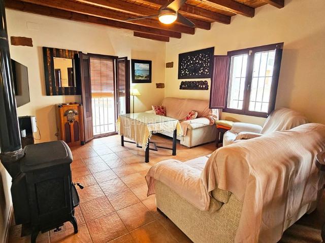 Casa en venta en Linares de la Sierra. Casa totalmente reformada en Linares de la Sierra. Casas Linares de la.
