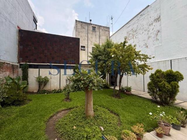 Casa en Venta en Lindavista | 3 Habitaciones, 4 Estacionamientos y Jardín Trasero