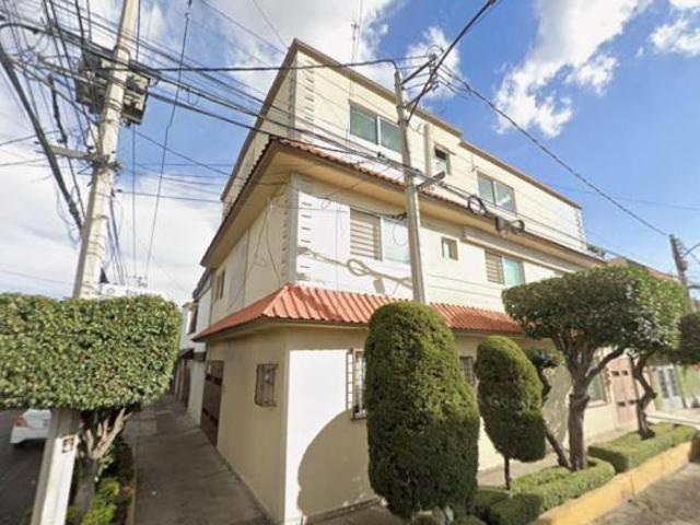 Casa en venta en Lindavista Sur