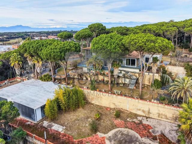 Casa en venta en Llambilles. Casas.