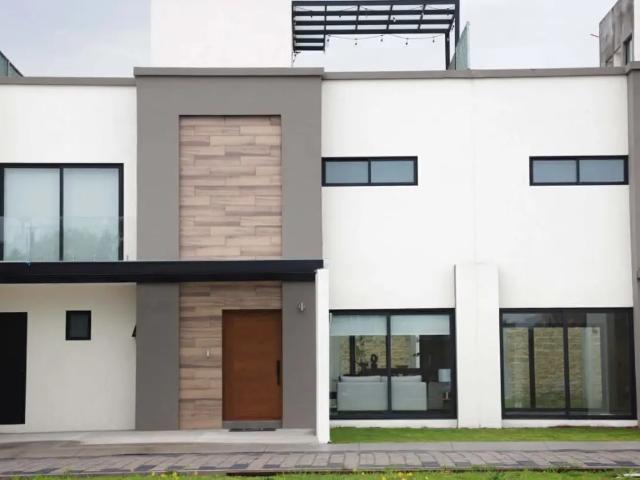 Casa en venta en Llano Grande El Salitre, Metepec, México