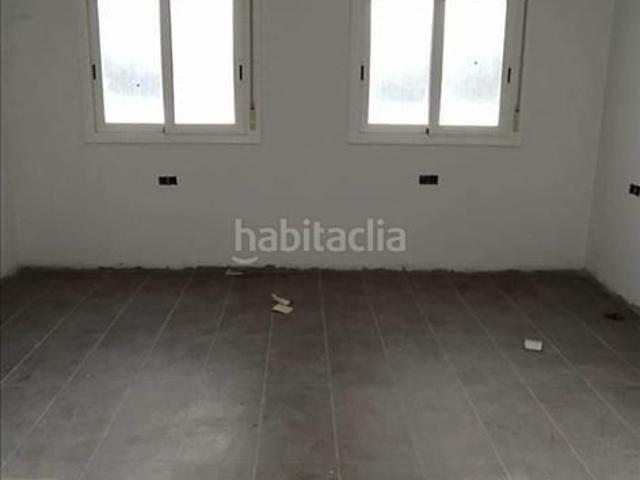 Casa en venta en Llacuna La. Obra parada. Casas Llacuna.