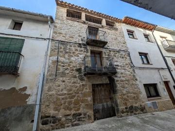 Casa en venta en Lledó, Aragón - Jardín
