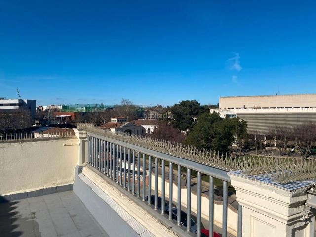 Casa en venta en Lleida, Joc de la Bola Camps d'Esports. Casa o chalet independiente en el centro de Lleida. Casas.