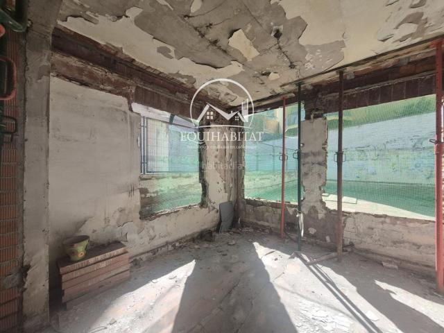 Casa en venta en Lleida, Príncep de Viana Clot Xalets Humbert Torres. Gran oportunidad de inversión en el centro de Lleida Carrer Pallars. Casas.