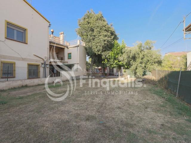 Casa en venta en Lliçà d´Amunt. EN EL CENTRO! PISO COMERCIO NAVE INDUSTRIAL. Casas Lliçà.