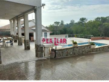 Casa en venta en Lliçà d´Amunt. MAGNIFICA CASA REFORMADA CON GRAN PISCINA Y GARAJE DE 52 M2. Casas Lliçà.