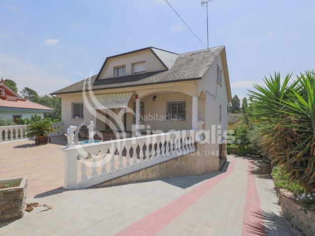 Casa en venta en Lliçà d´Amunt. PISCINA Y GARAJE. Casas Lliçà.