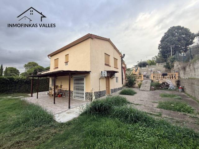 Casa en venta en Lliçà de Vall. CASA DE 240 M2 PARA 2 FAMILIAS EN LLIÇA DE VALL. Casas Lliçà de.