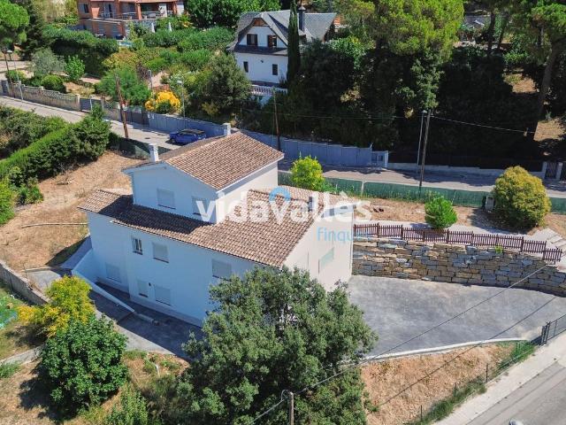 Casa en venta en Llinars del Vallès. Casa a la venta en Llinars del Vallès. Casas Llinars del.