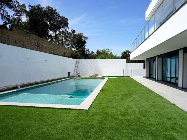 Casa en venta en Lloret de Mar, Lloret Blau La Creu de Lloret Costa Brava. Exclusiva Casa de Obra Nueva 6 Habitaciones Dobles, 4 Baños y Acabados Exclusivos Licencia Turística. Casas Lloret de.
