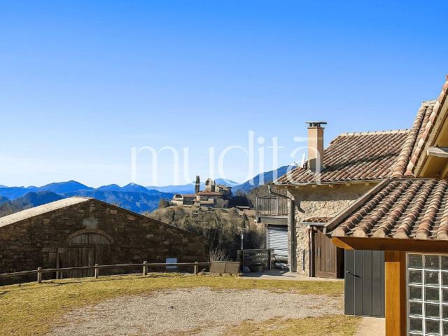 Chalet en venta en calle Otro Dels Amats, Llosses, Les, de 223 m² 8 habitaciones por 680.000