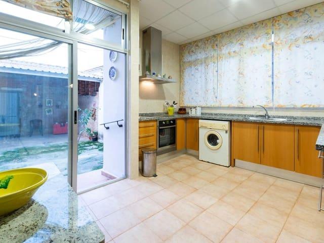 Casa en venta en Llutxent, Valencia