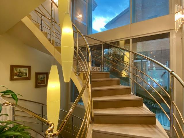 Casa en venta en Logroño, Avenida Madrid. CHALET INDEPENDIENTE AVD.DE MADRID. Casas.
