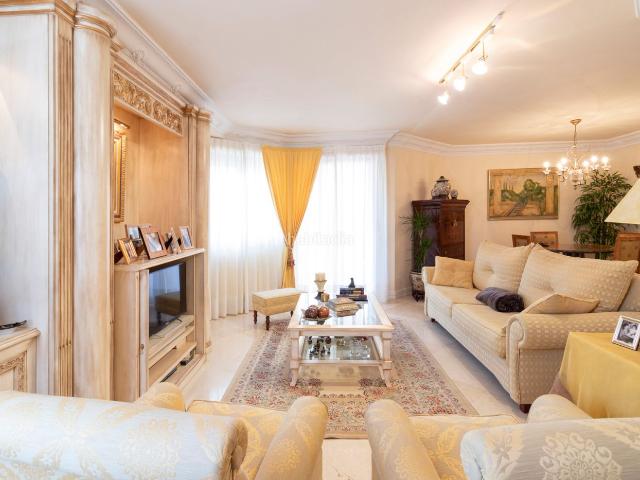 Casa en venta en Logroño, Avenida Madrid. CHALET INDIVIDUAL AVD.DE MADRID EXCLUSIVIDAD. Casas.