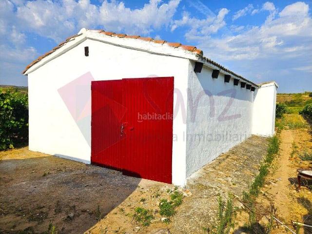 Casa en venta en Logroño, El Cortijo. Finca de recreo en El Cortijo con edificación. Casas.