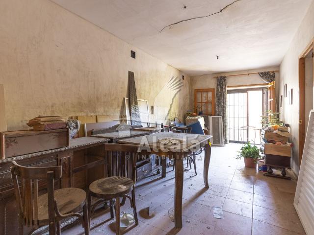 Casa en venta en Loeches. Increíble casa independiente en una sola planta. Casas.