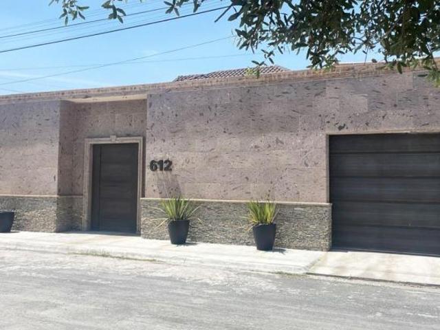 Casa en VENTA en Loma Blanca