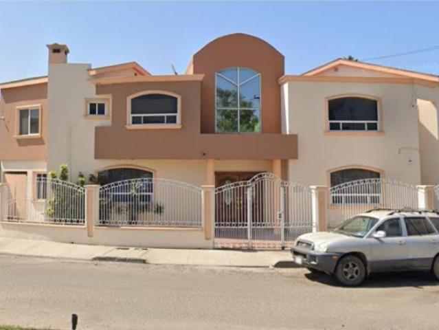 Casa en venta en Loma Dorada, Ensenada, Baja California