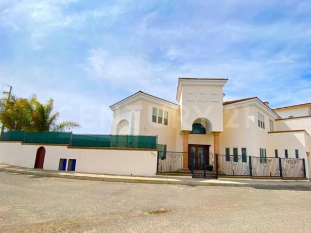 Casa en venta en Loma Dorada, Ensenada, Baja California