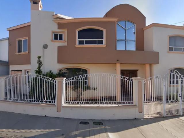 Casa en venta en Loma Dorada, Ensenada, Baja California