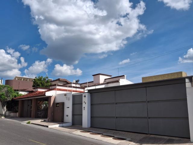 CASA EN VENTA EN LOMA DORADA
