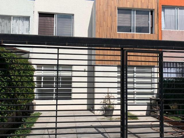 CASA EN VENTA EN LOMA REAL, SANTIAGO DE QUERÉTARO