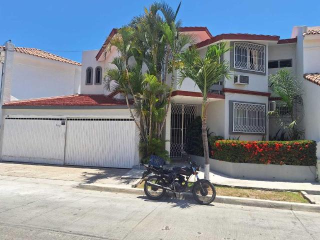 Casa en venta en Lomas de Mazatlan, Mazatlán, Sinaloa
