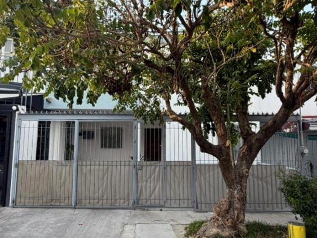 CASA EN VENTA EN LOMAS DE ATEMAJAC
