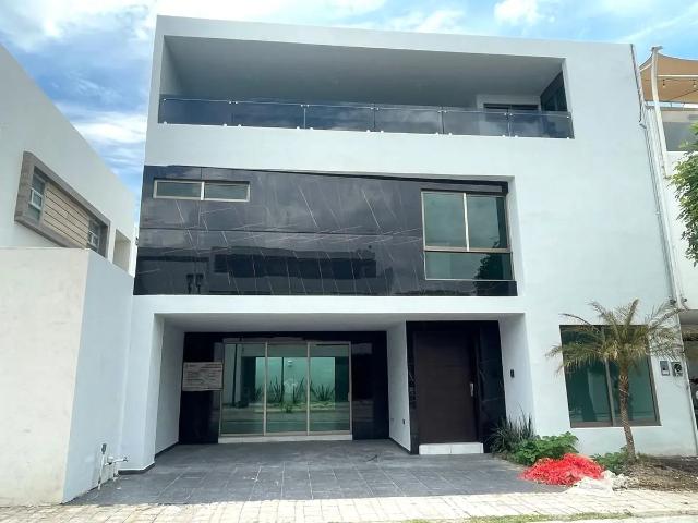 Casa en venta en Lomas de Angelópolis, Ocoyucan, Puebla