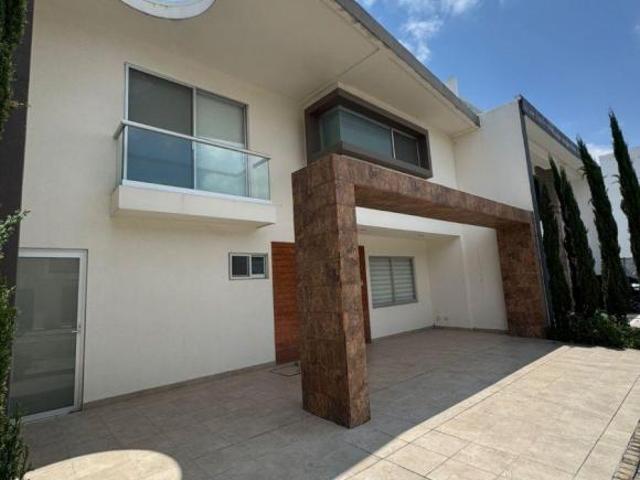 Casa en Venta en Lomas de Angelópolis II, Parque San José