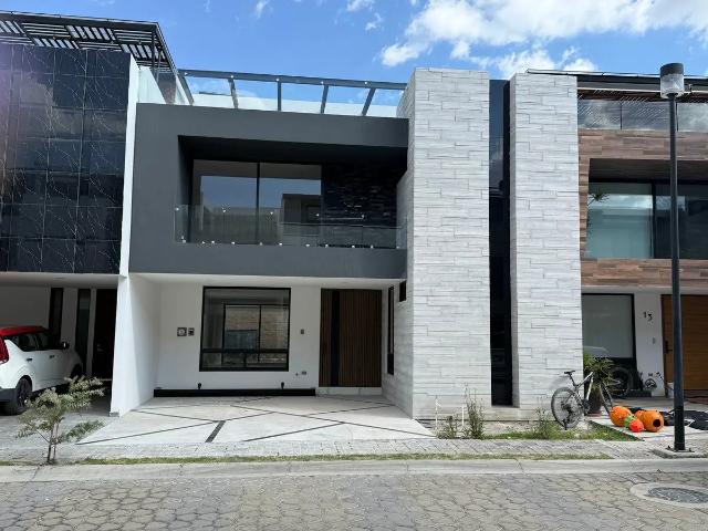 Casa en Venta en puebla lomas de angelopolis parque coahuila