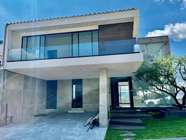Casa en venta en Lomas de Angelópolis, San Andrés Cholula, Puebla