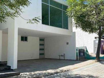 Casa en Venta en Lomas de Angelópolis