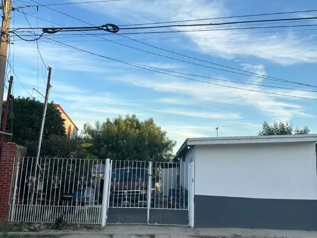 Casa en Venta en Lomas de la Presa, Tijuana Ubicación privilegiada cerca de servicios