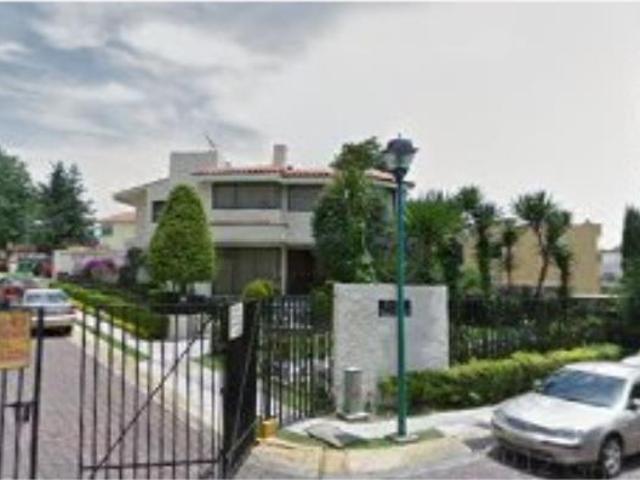 Casa en venta en Lomas de las Palmas, Huixquilucan, México