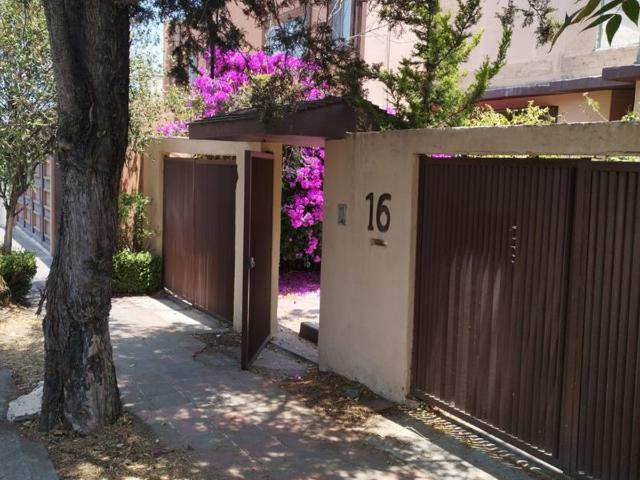 Casa en venta en Lomas de las Palmas, Huixquilucan, México