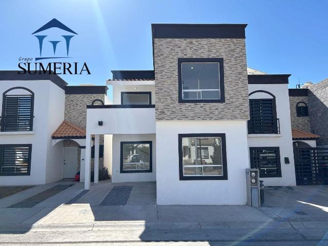 Casa en venta en Lomas de Le?n en Zona Romanzza