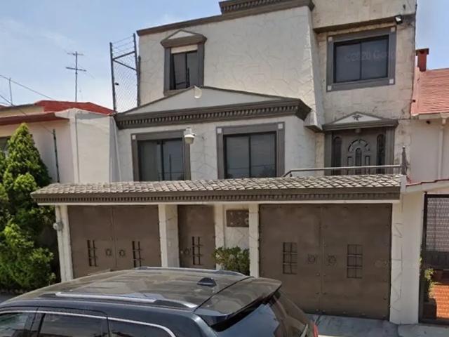 Casa en venta en Lomas de San Mateo, Naucalpan de Juárez, México