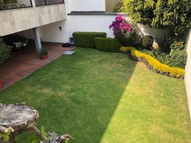 CASA EN VENTA EN LOMAS DE TECAMACHALCO