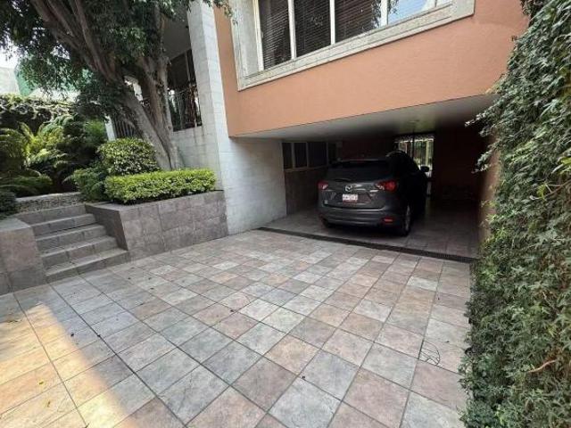 ¡CASA EN VENTA EN LOMAS DE TECAMACHALCO! AMPLIOS ESPACIOS Y UBICACIÓN PRIVILEGIA