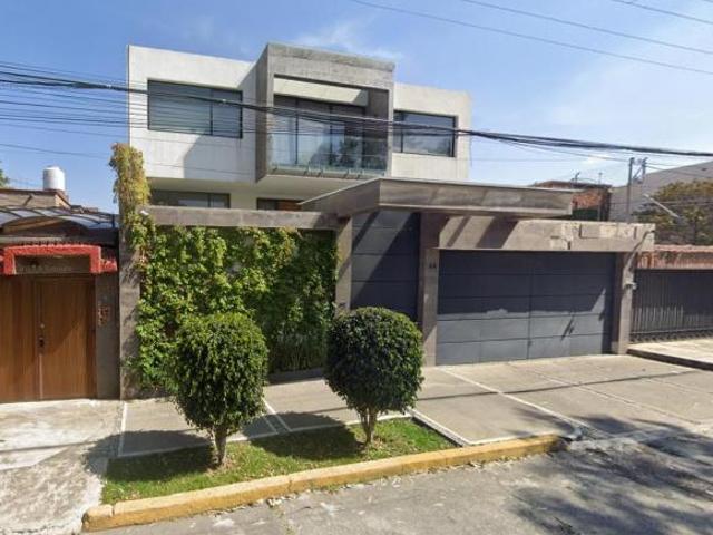 Casa en Venta en Lomas de Tecamachalco, Naucalpan